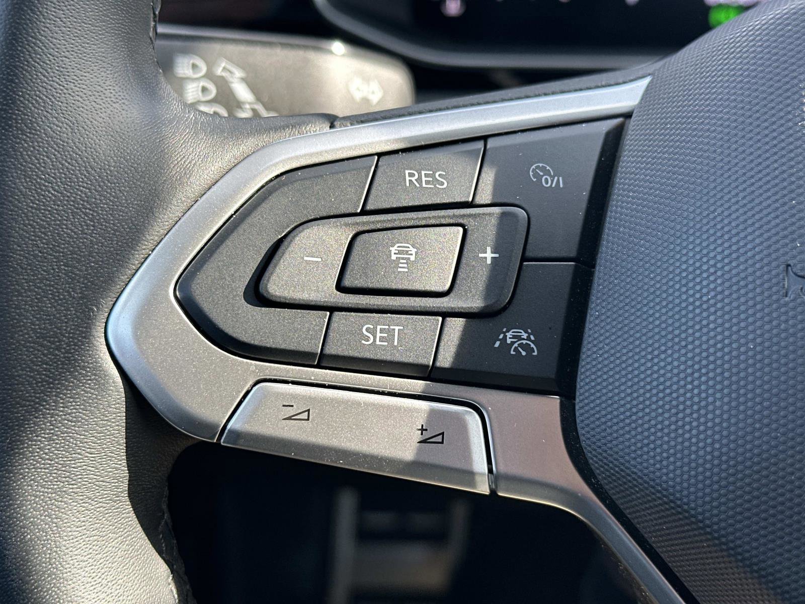 Used 2025 Volkswagen Jetta Sport image 22