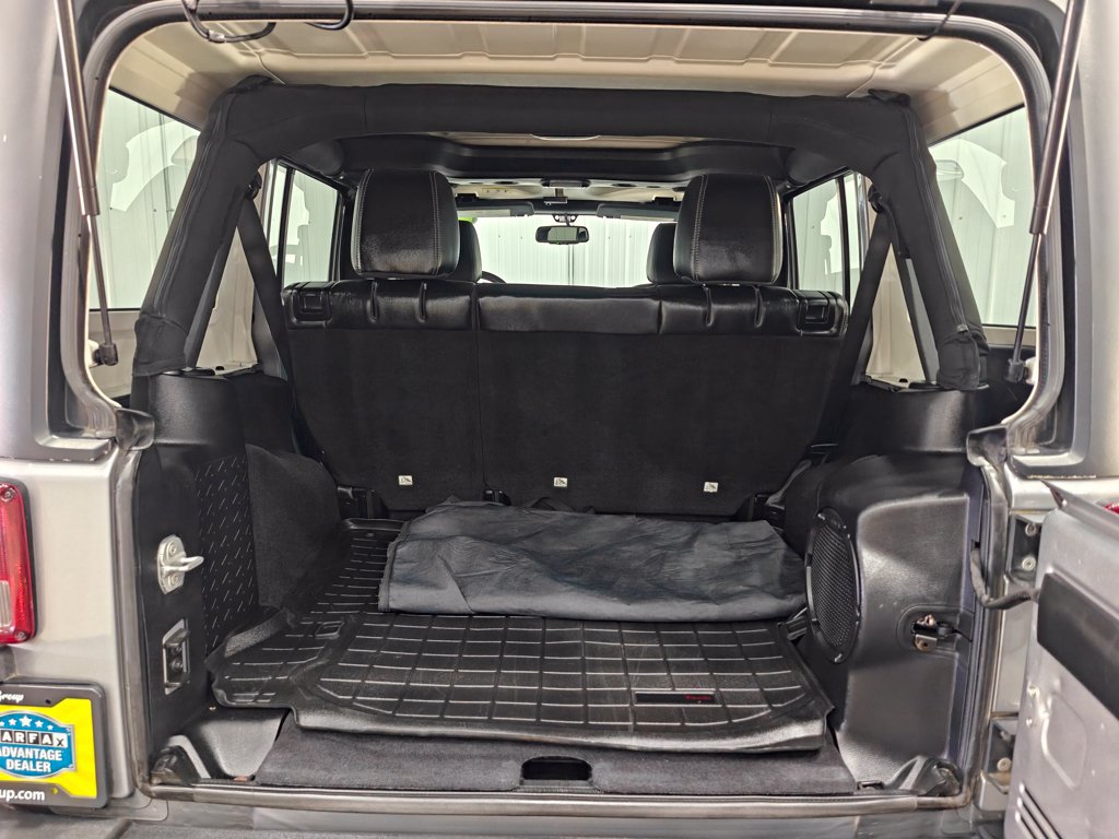 Used 2013 Jeep Wrangler Unlimited Rubicon w/ Dual Top Group AWD/4WD image 28