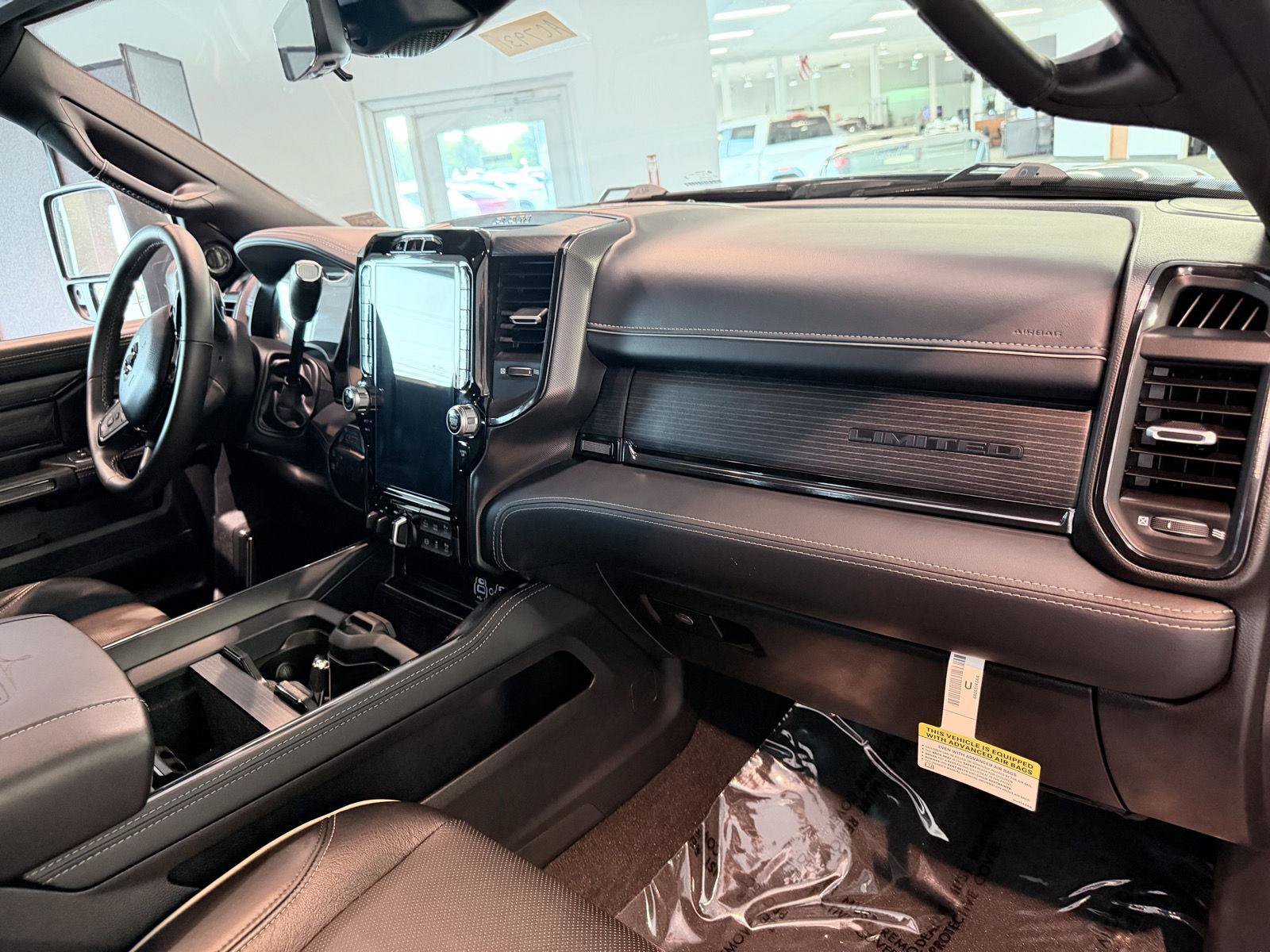 Used 2024 RAM 3500 Limited AWD/4WD image 35