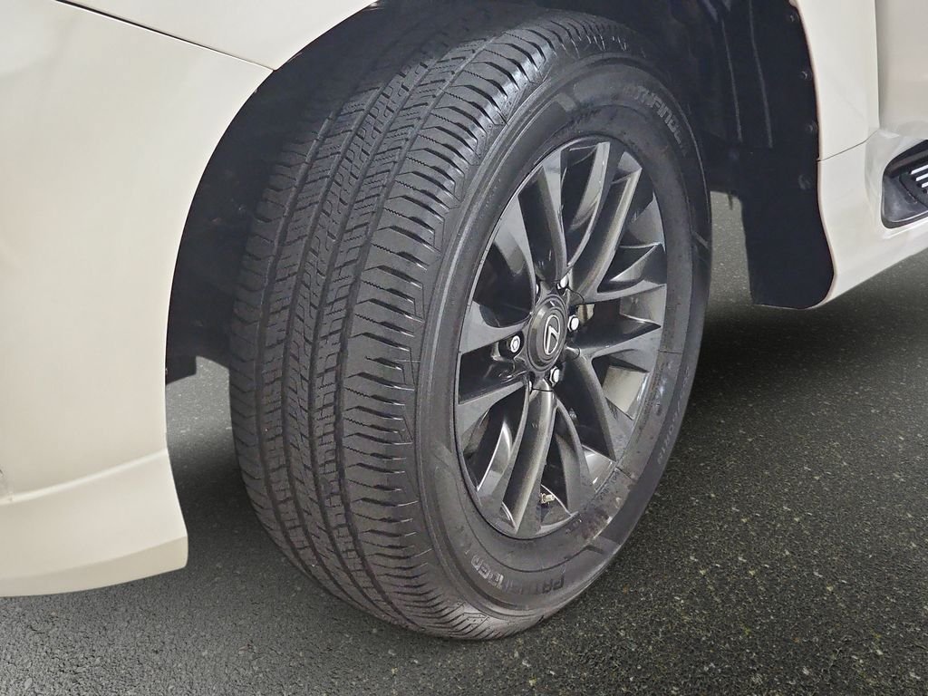 Certified 2023 Lexus GX 460 Premium w/ Premium Plus Package AWD/4WD image 30