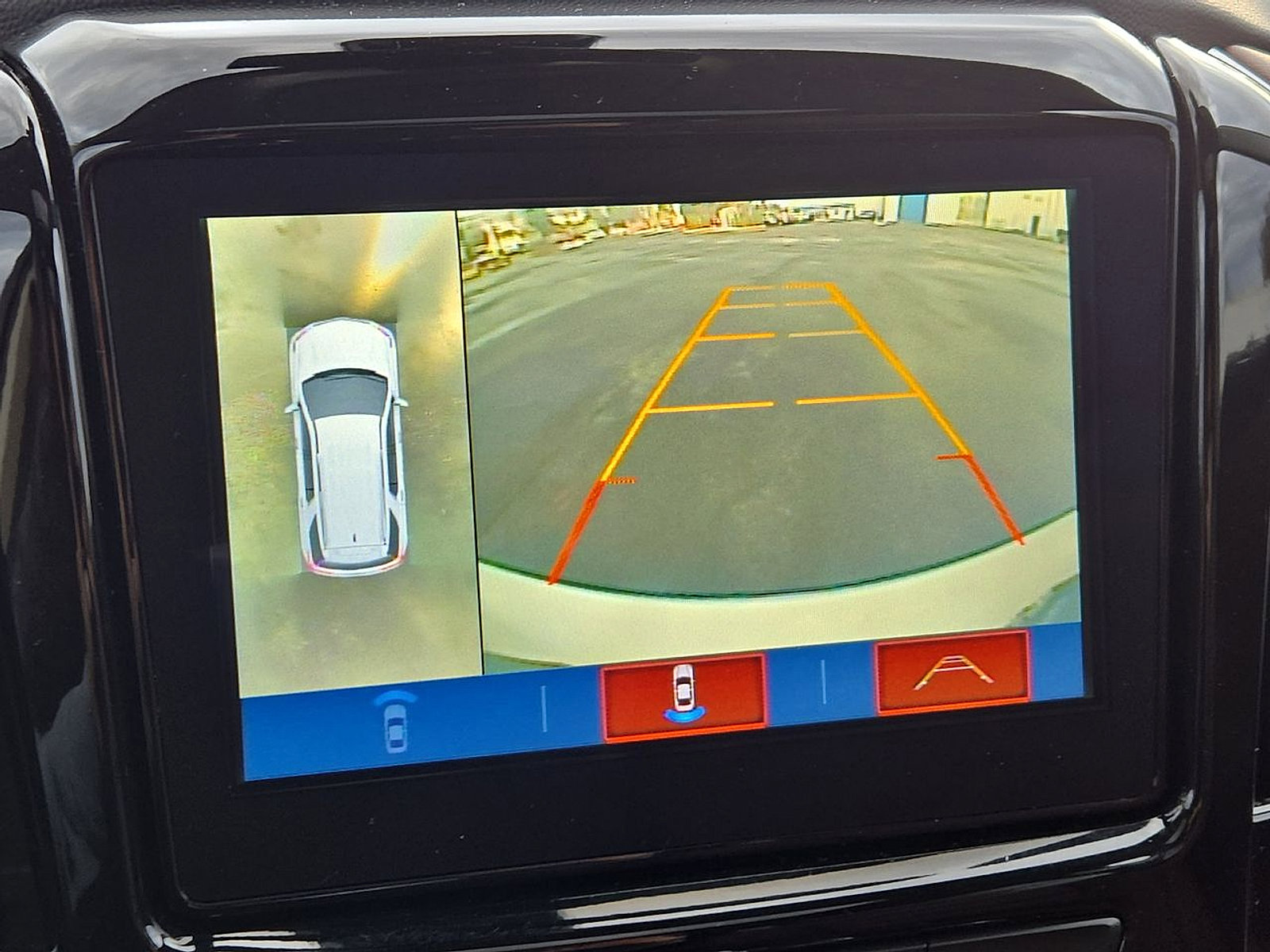 Certified 2018 Chevrolet Traverse High Country image 15