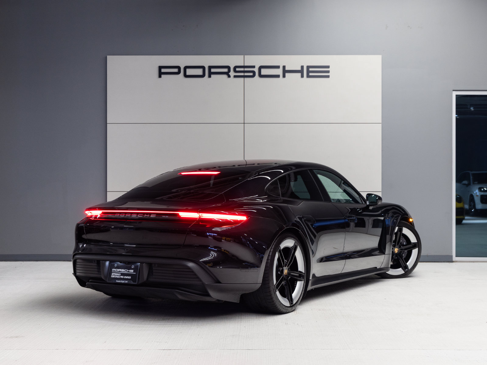 Certified 2025 Porsche Taycan AWD/4WD image 7
