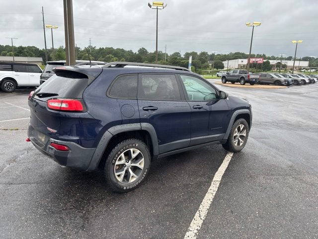 Used 2016 Jeep Cherokee Trailhawk w/ Comfort/Convenience Group AWD/4WD image 3