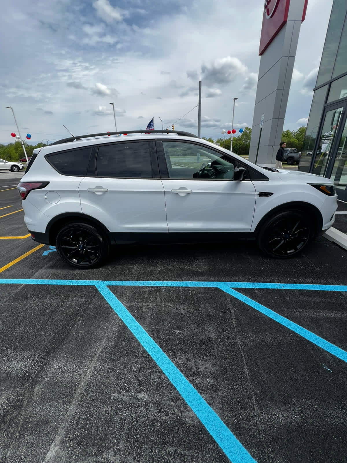 Used 2018 Ford Escape SEL w/ SEL Sport Appearance Package FWD image 5