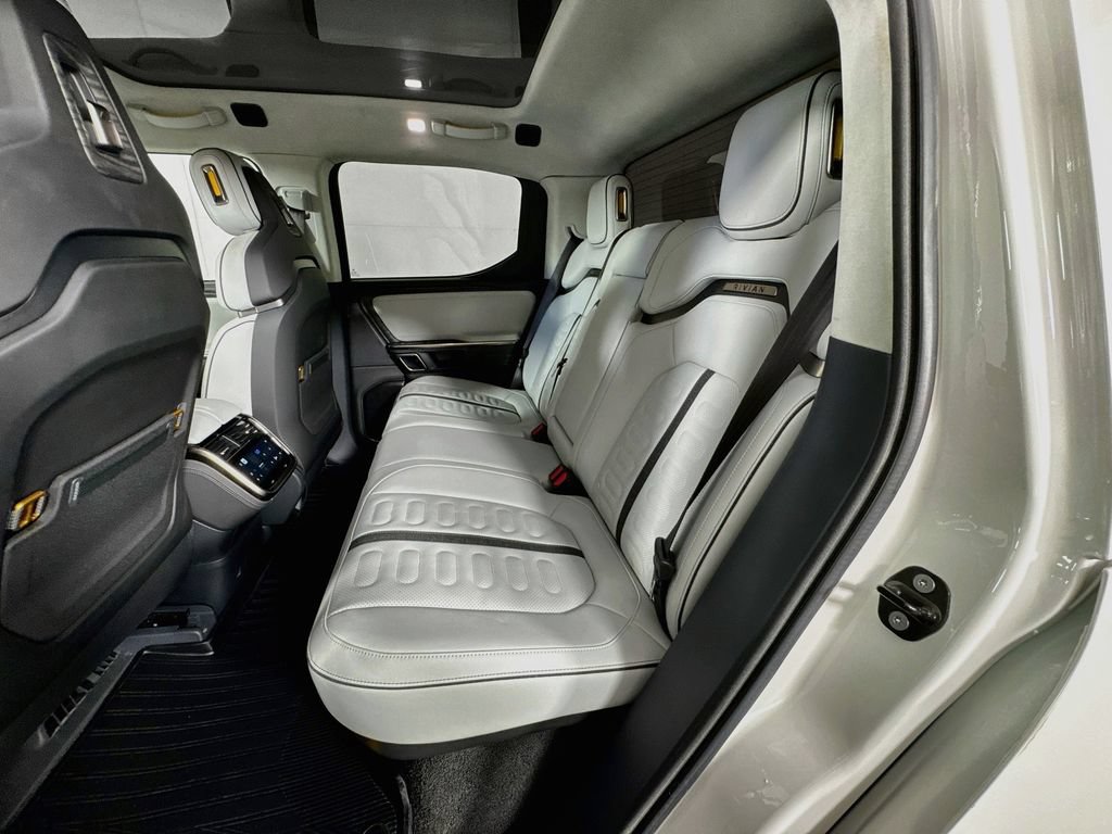 Used 2022 Rivian R1T Adventure AWD/4WD image 29