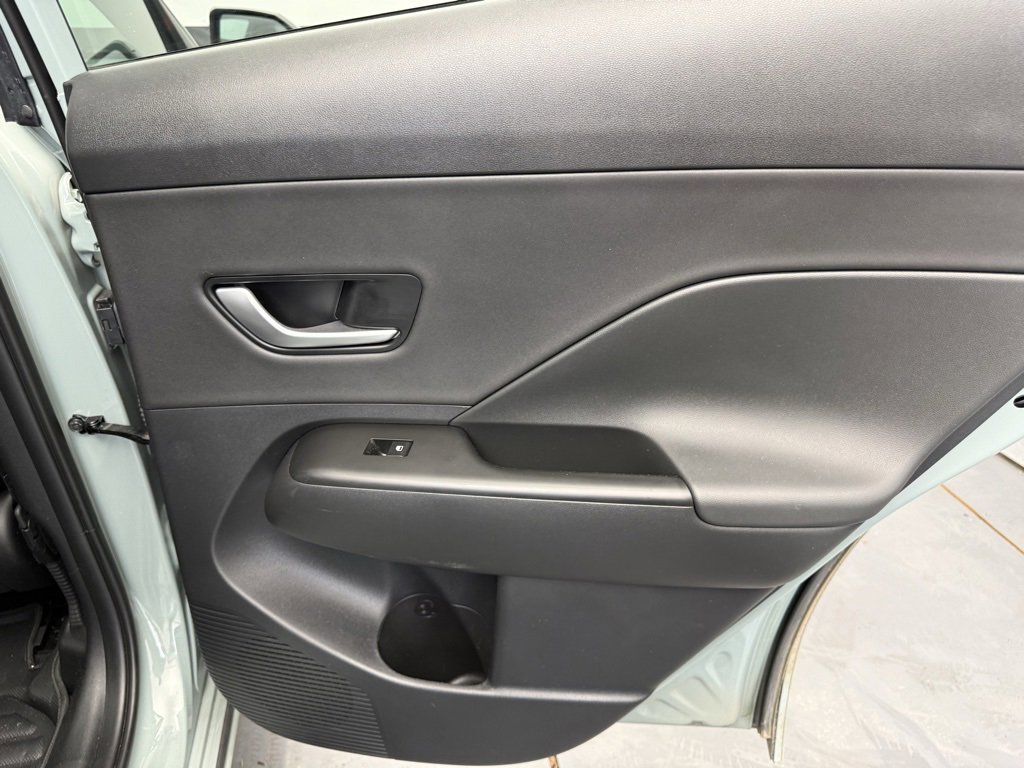 Used 2025 Hyundai Kona Limited image 54