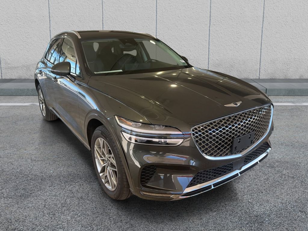 Used 2025 Genesis GV70 2.5T AWD/4WD image 3