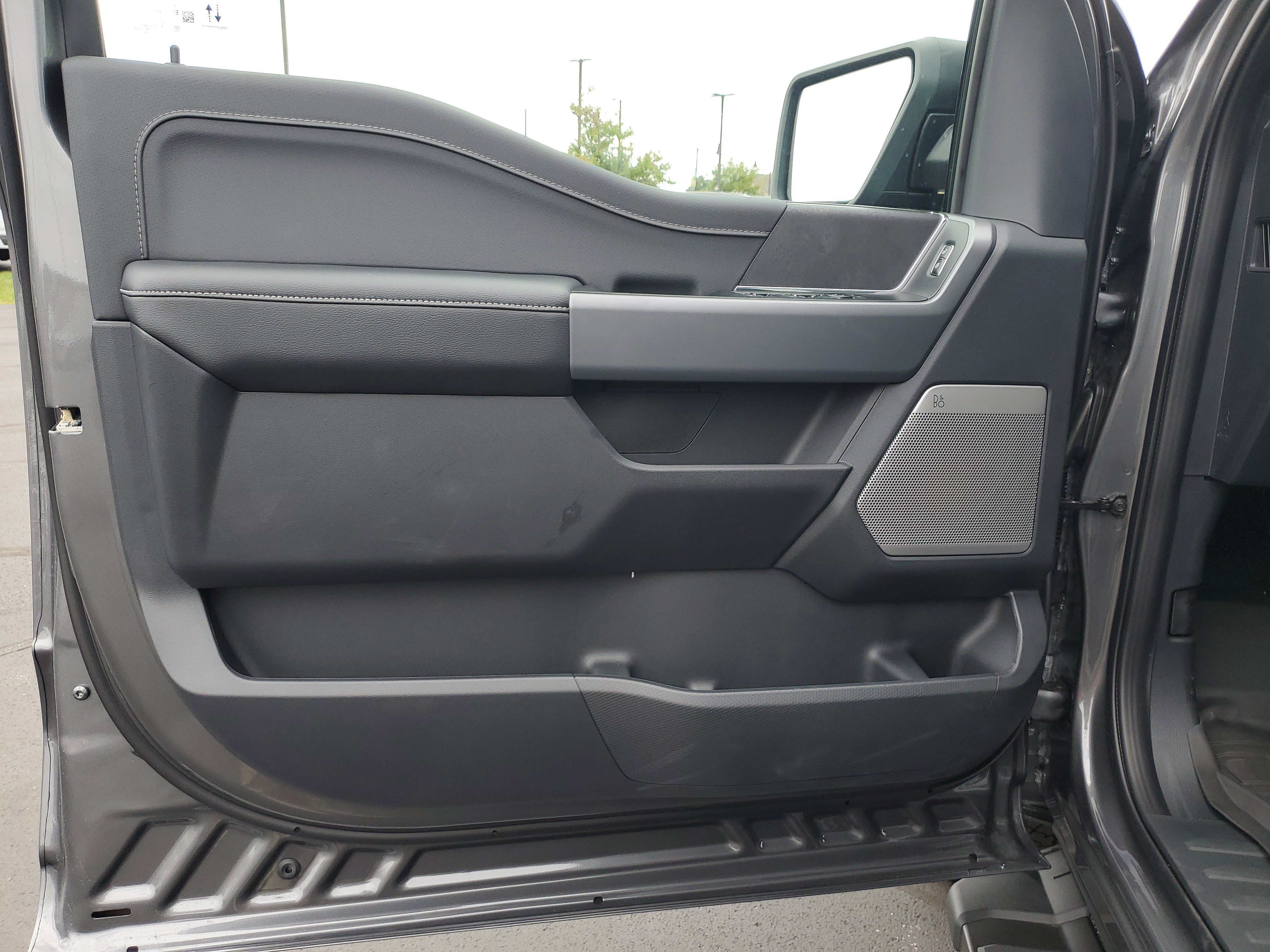 New 2025 Ford F150 XLT w/ Equipment Group 303A High image 15