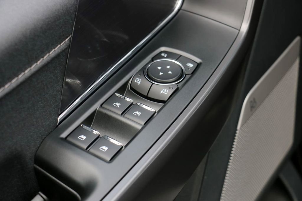 New 2025 Ford F150 Lariat w/ Equipment Group 501A Mid image 15