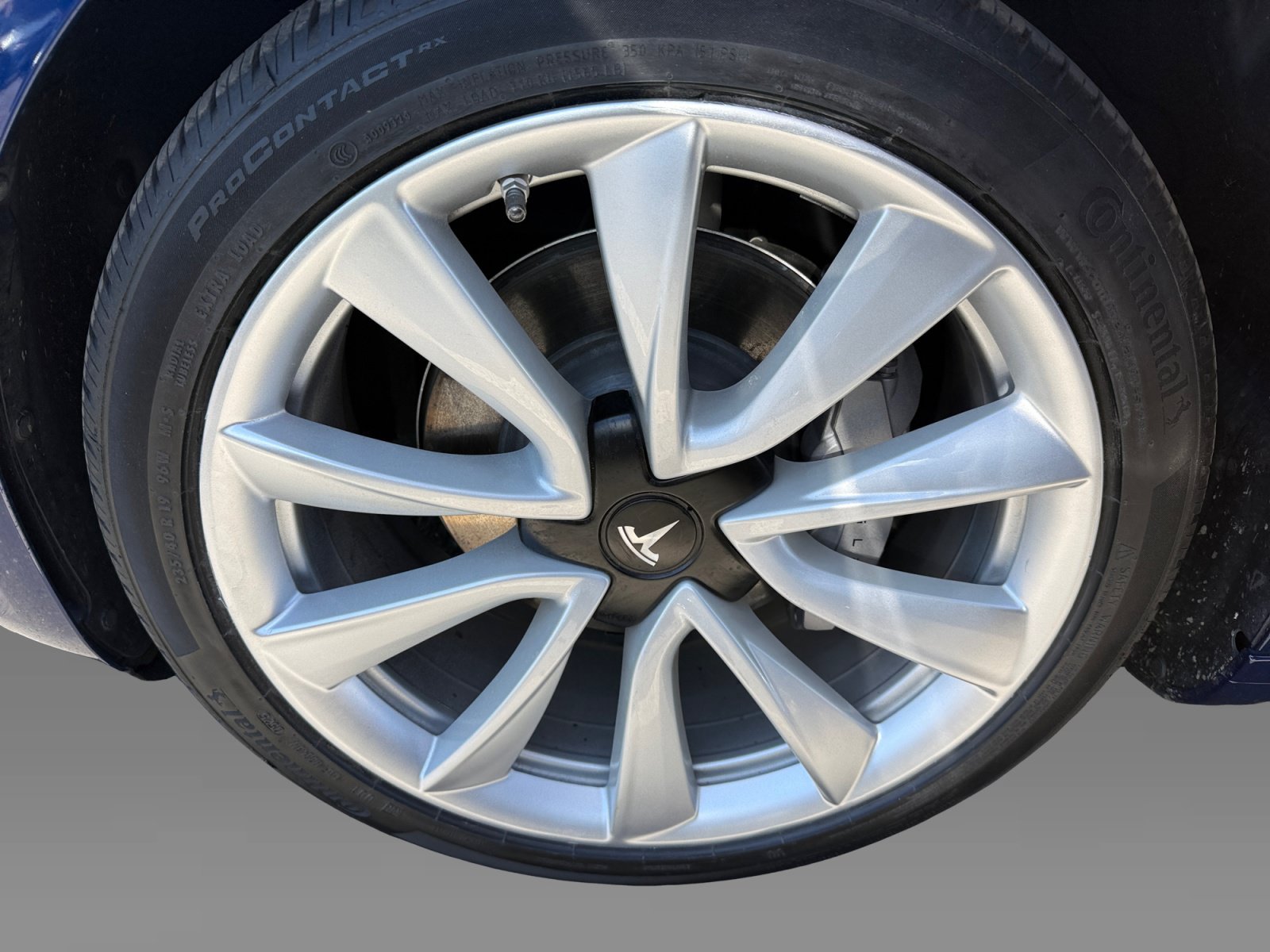 Used 2018 Tesla Model 3 Long Range AWD/4WD image 9