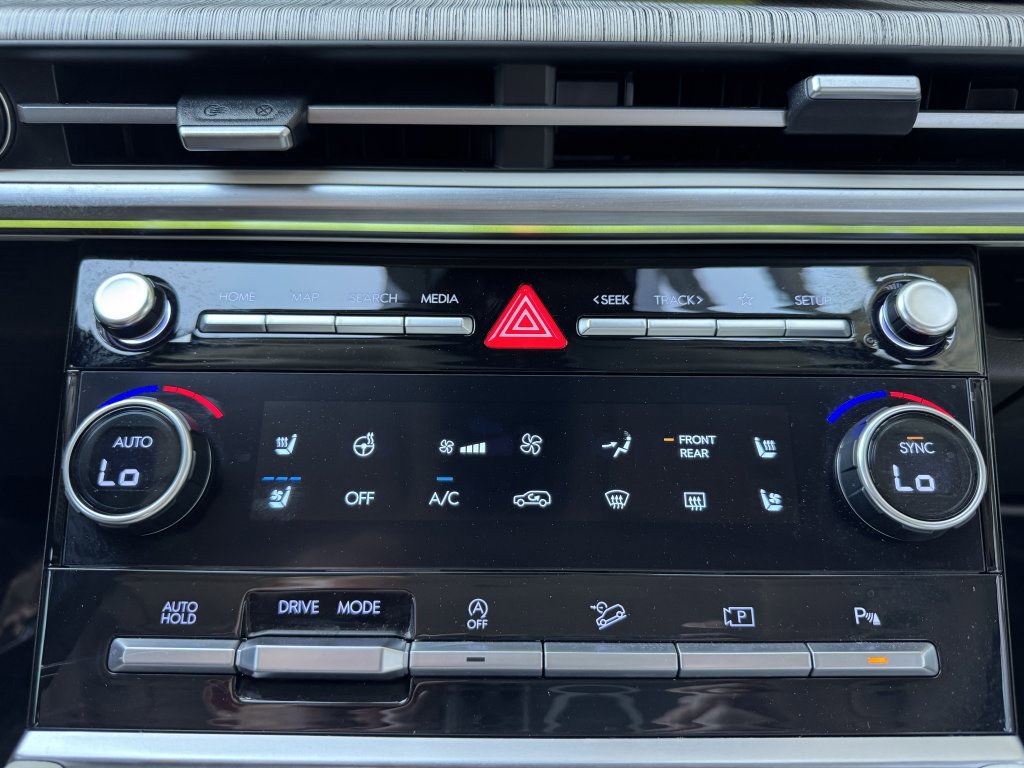 Used 2024 Hyundai Santa Fe Calligraphy image 25