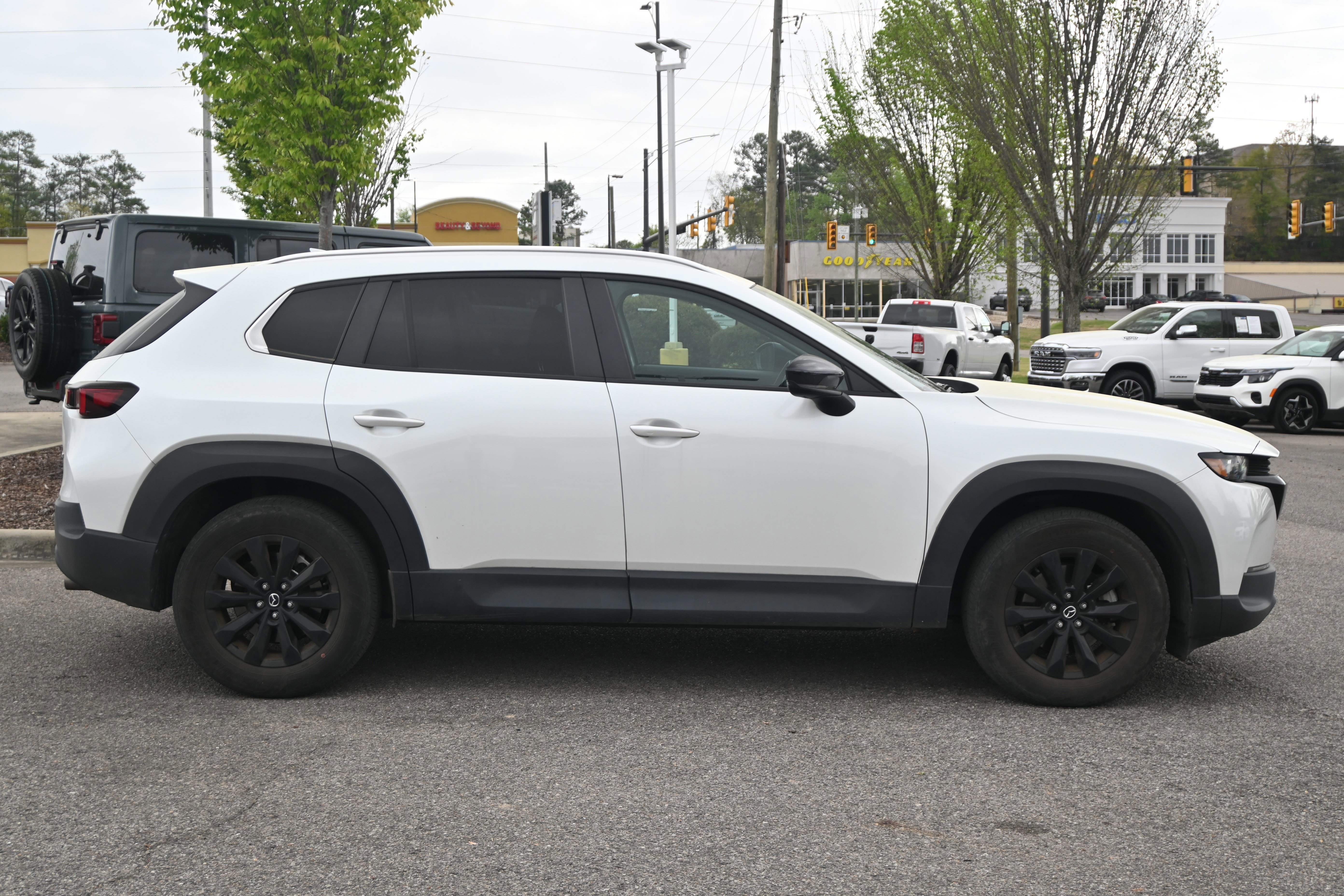 Used 2024 MAZDA CX-50 AWD 2.5 S w/ Premium Package image 16