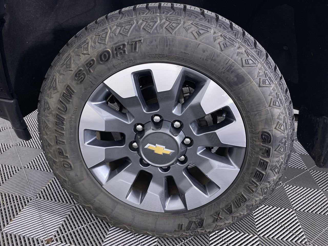 Certified 2022 Chevrolet Silverado 2500 Custom w/ Custom Value Package AWD/4WD image 13