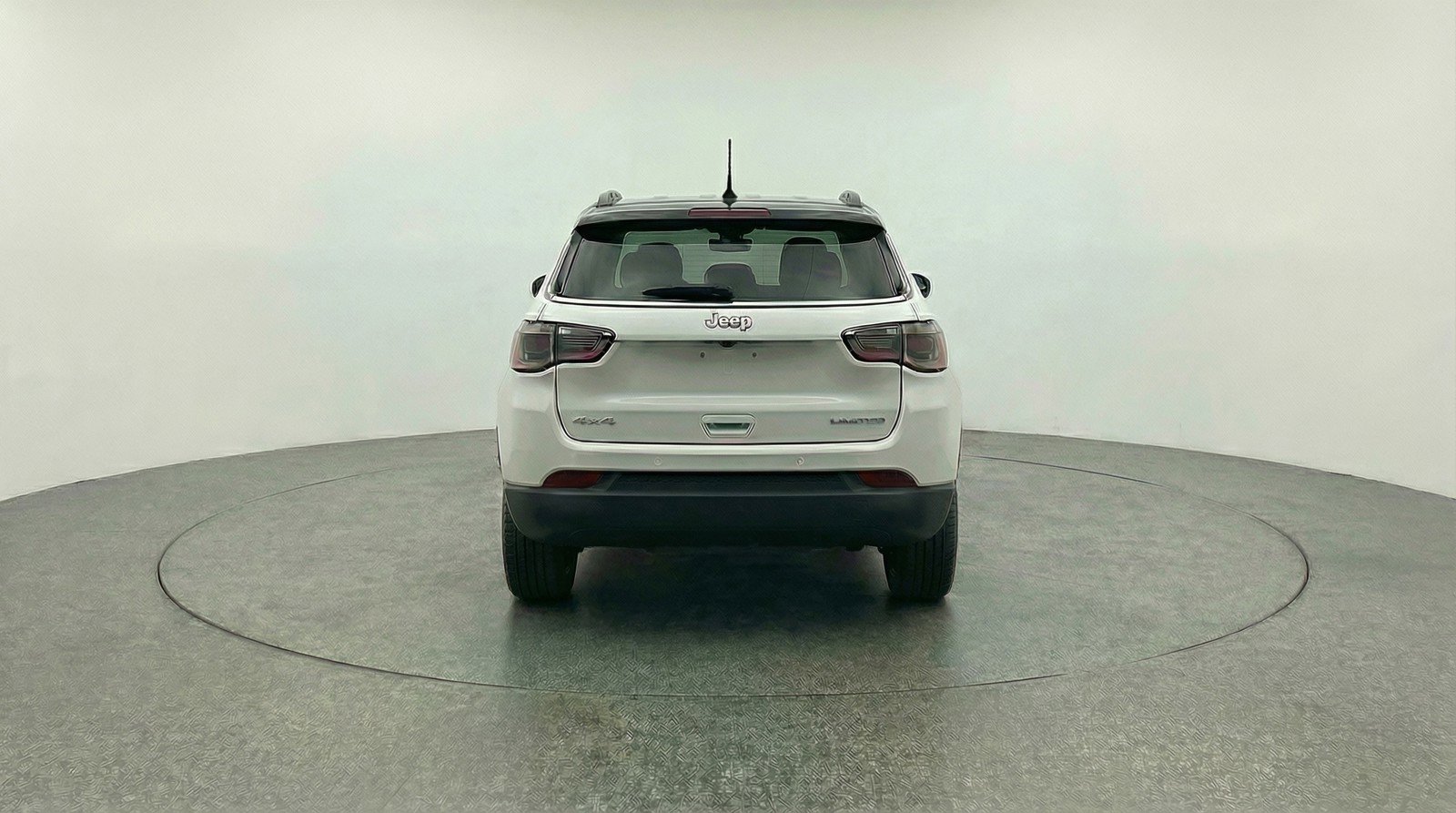 Used 2025 Jeep Compass Limited image 7