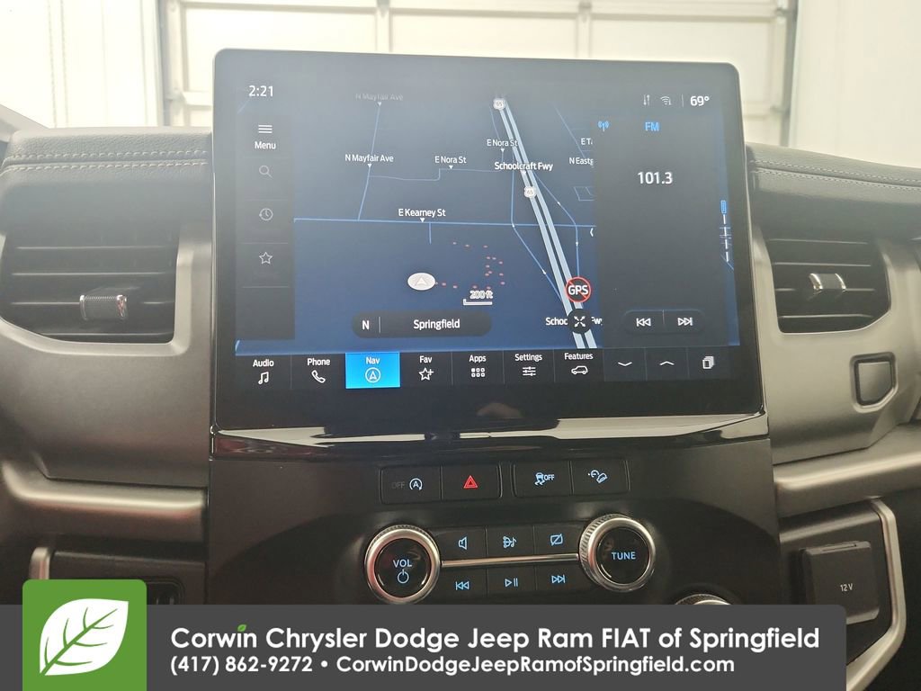 Used 2024 Ford Expedition Max XLT image 26