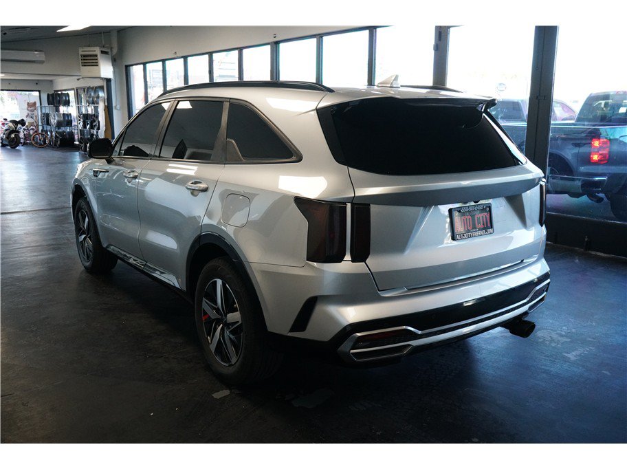 Used 2022 Kia Sorento EX w/ Panoramic Sunroof Package FWD image 5