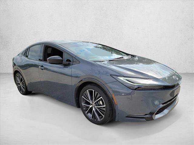 Used 2023 Toyota Prius XLE FWD image 3