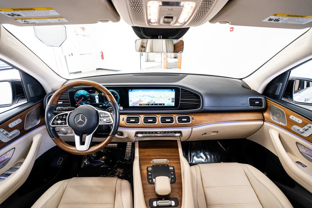 Used 2023 Mercedes-Benz GLS 580 4MATIC image 53