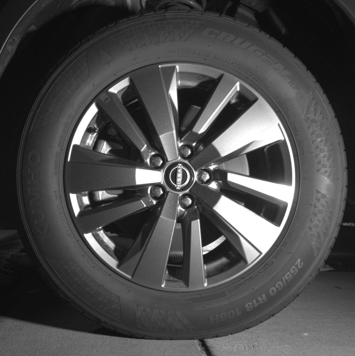 Used 2025 Nissan Pathfinder SV image 12