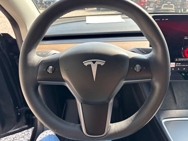 Used 2025 Tesla Model Y Long Range AWD/4WD image 24