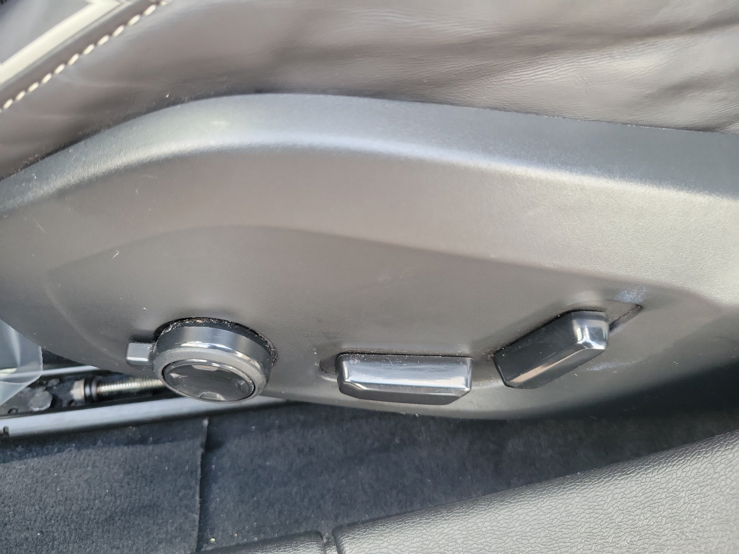 Used 2019 Volvo S60 T5 R-Design FWD image 29
