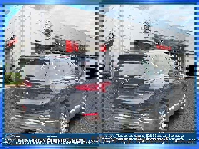 Used 2019 Hyundai Santa Fe SE image 5