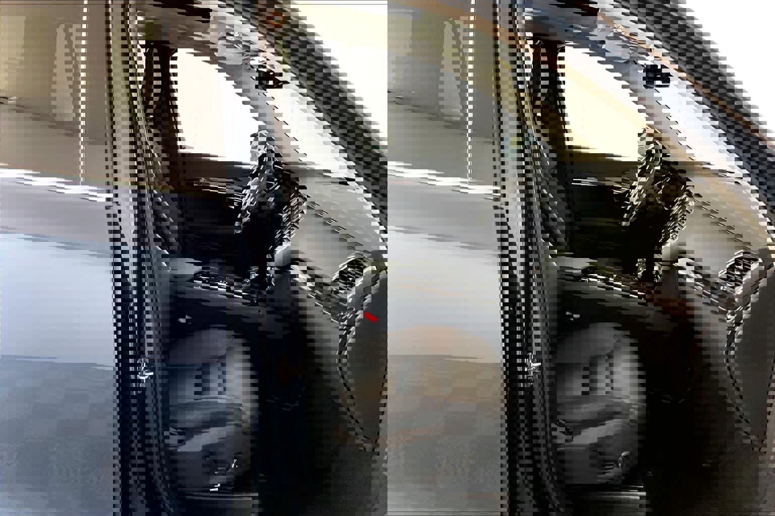 Used 2019 Volvo XC90 T6 Momentum w/ Advanced Package image 8