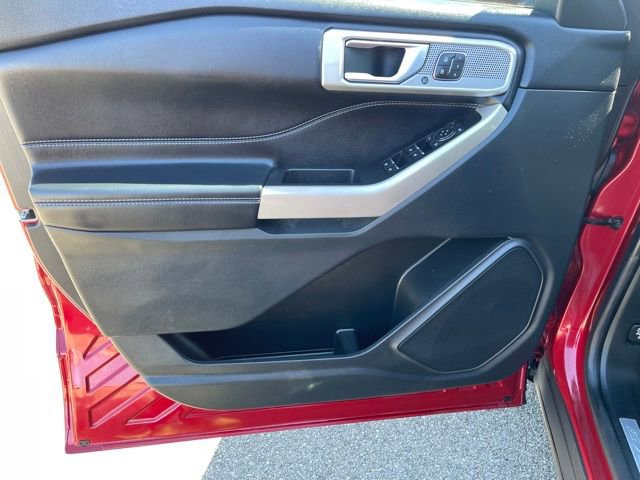 Used 2022 Ford Explorer Limited w/ Equipment Group 301A image 10