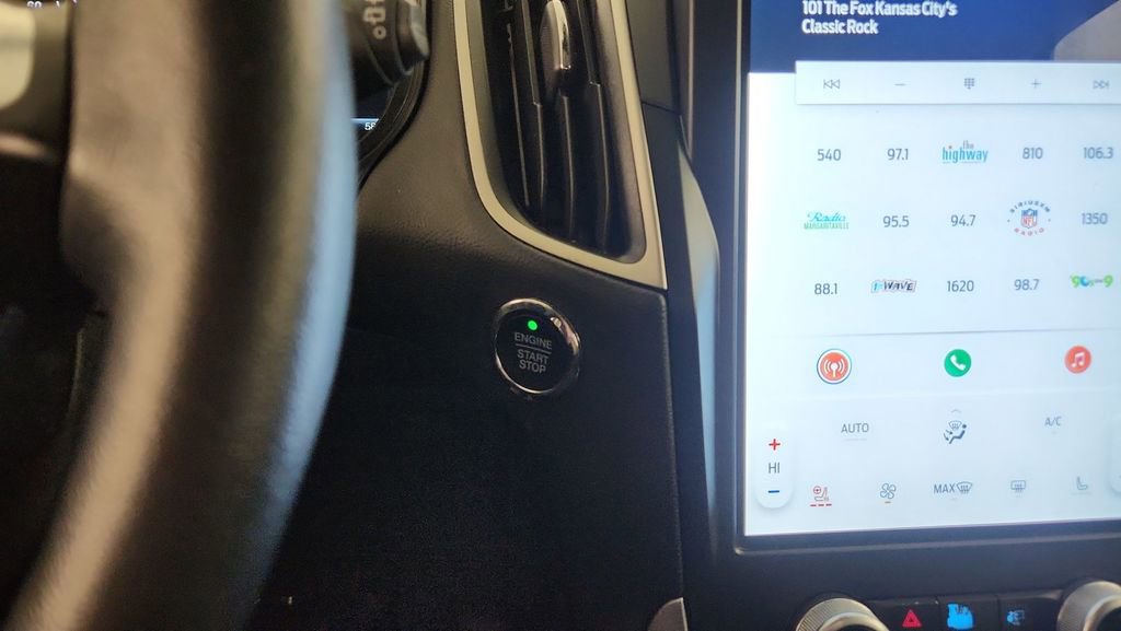 Used 2022 Ford Edge SEL w/ Convenience Package image 23