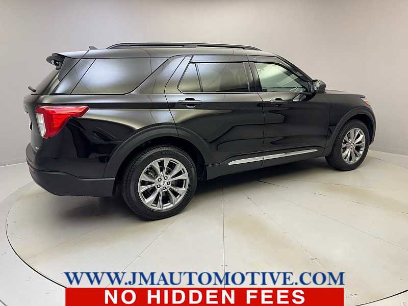 Used 2023 Ford Explorer XLT w/ Equipment Group 202A AWD/4WD image 5