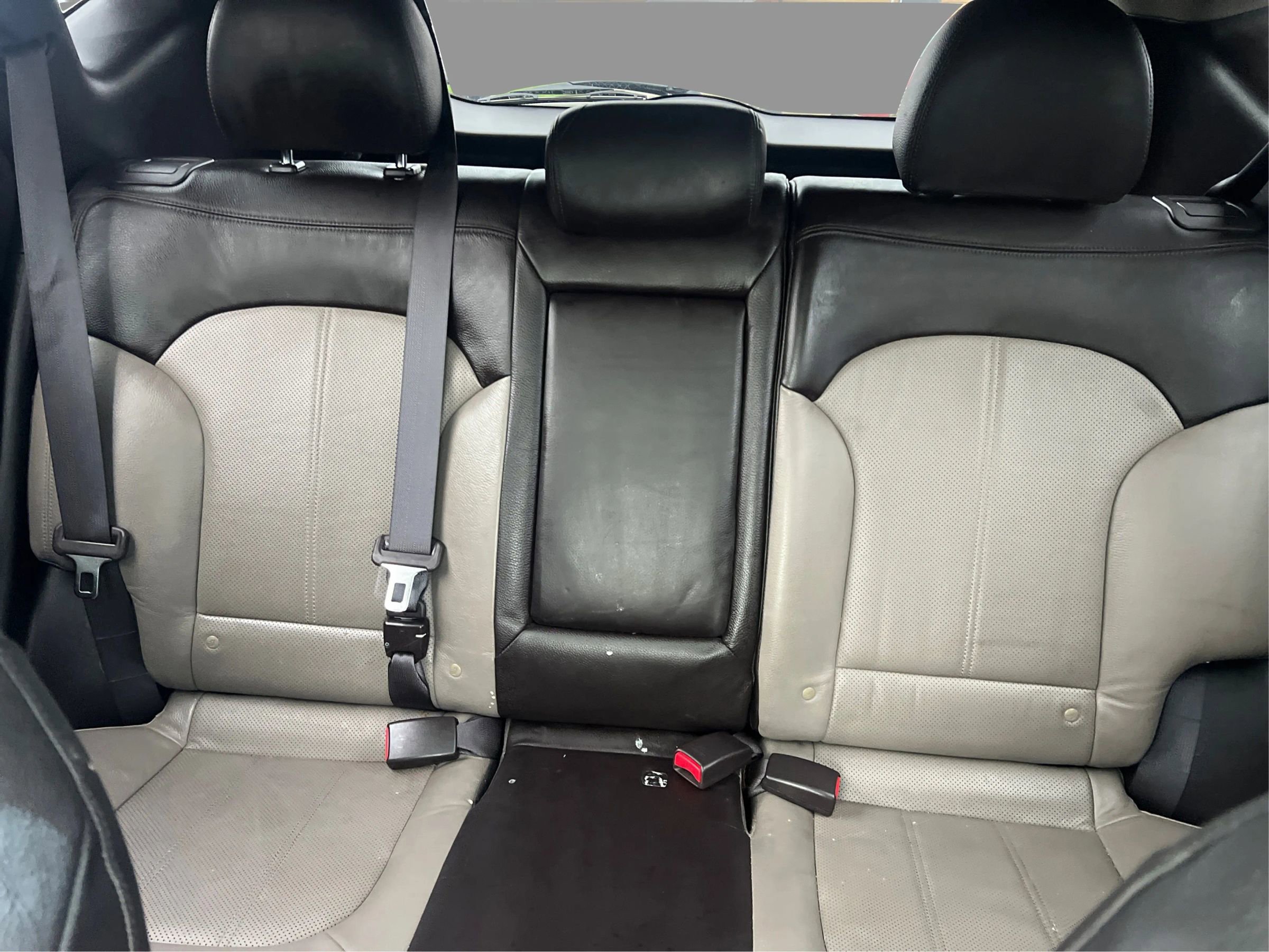 Used 2010 Hyundai Tucson Limited image 17