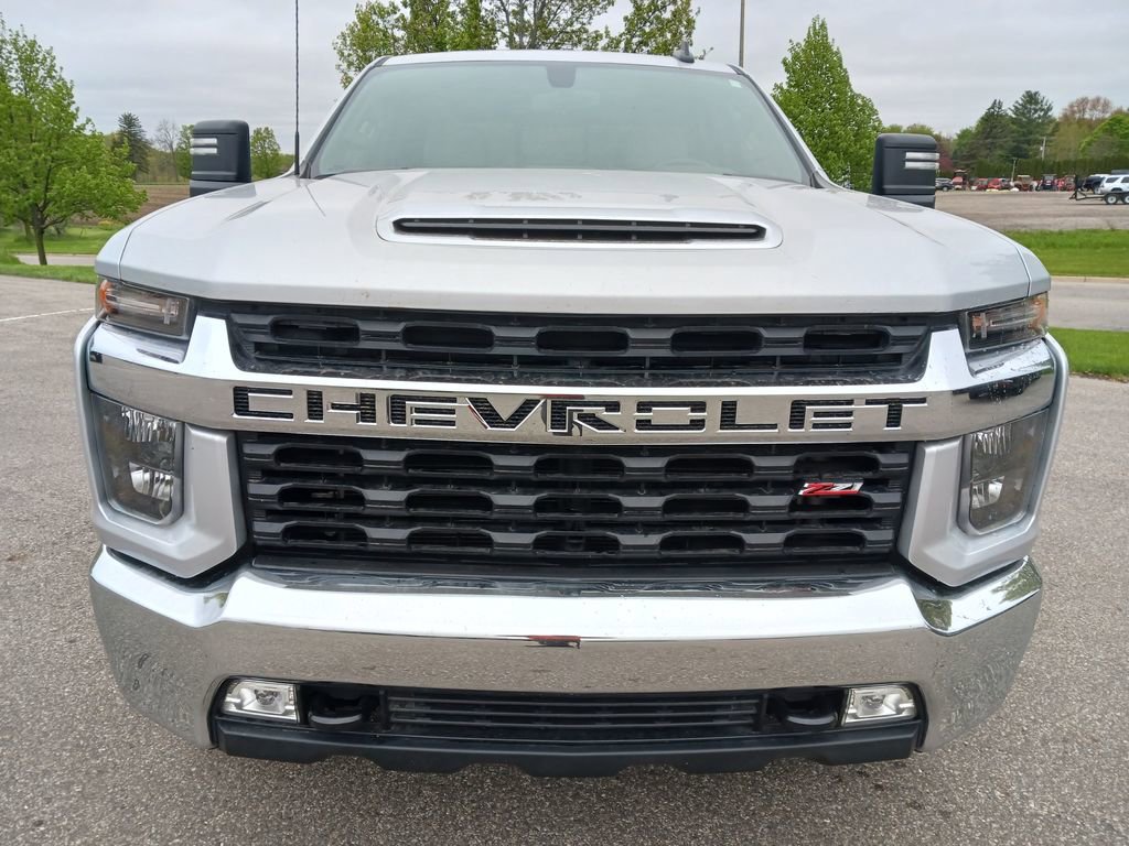 Used 2022 Chevrolet Silverado 2500 LT w/ Convenience Package AWD/4WD image 3