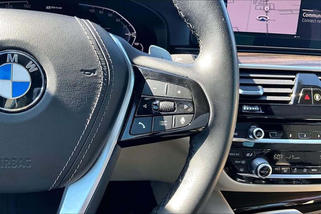 Used 2021 BMW 530e w/ Convenience Package image 12