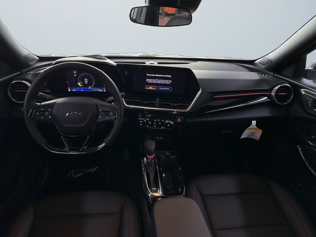 Used 2025 Chevrolet Trax RS w/ Sunroof Package FWD image 10
