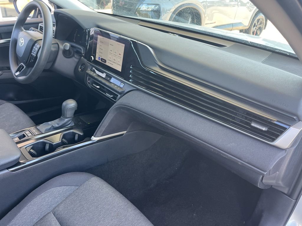 Used 2025 Toyota Camry LE image 22
