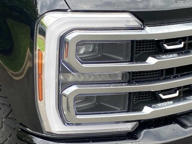 Used 2024 Ford F250 Platinum w/ FX4 Off-Road Package AWD/4WD image 4