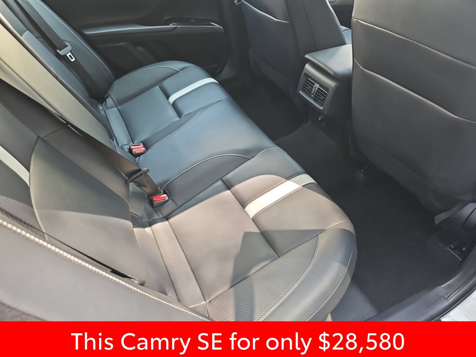 Used 2025 Toyota Camry SE FWD image 32