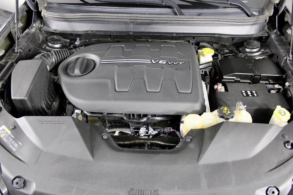 Used 2019 Jeep Cherokee Limited AWD/4WD image 13