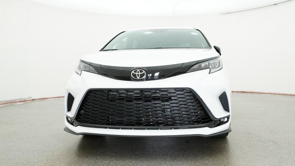 New 2026 Toyota Sienna XSE FWD image 18