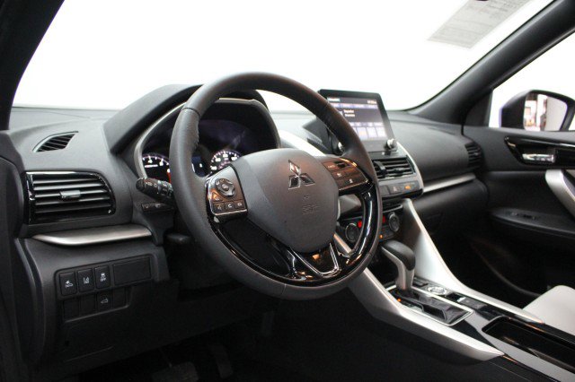 Used 2024 Mitsubishi Eclipse Cross SEL AWD/4WD image 6