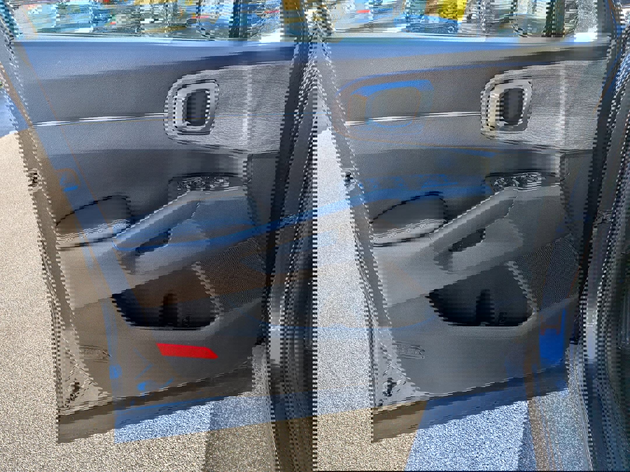 Used 2022 Kia Sorento S image 11