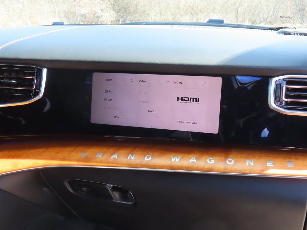 Used 2023 Jeep Grand Wagoneer Series III image 13