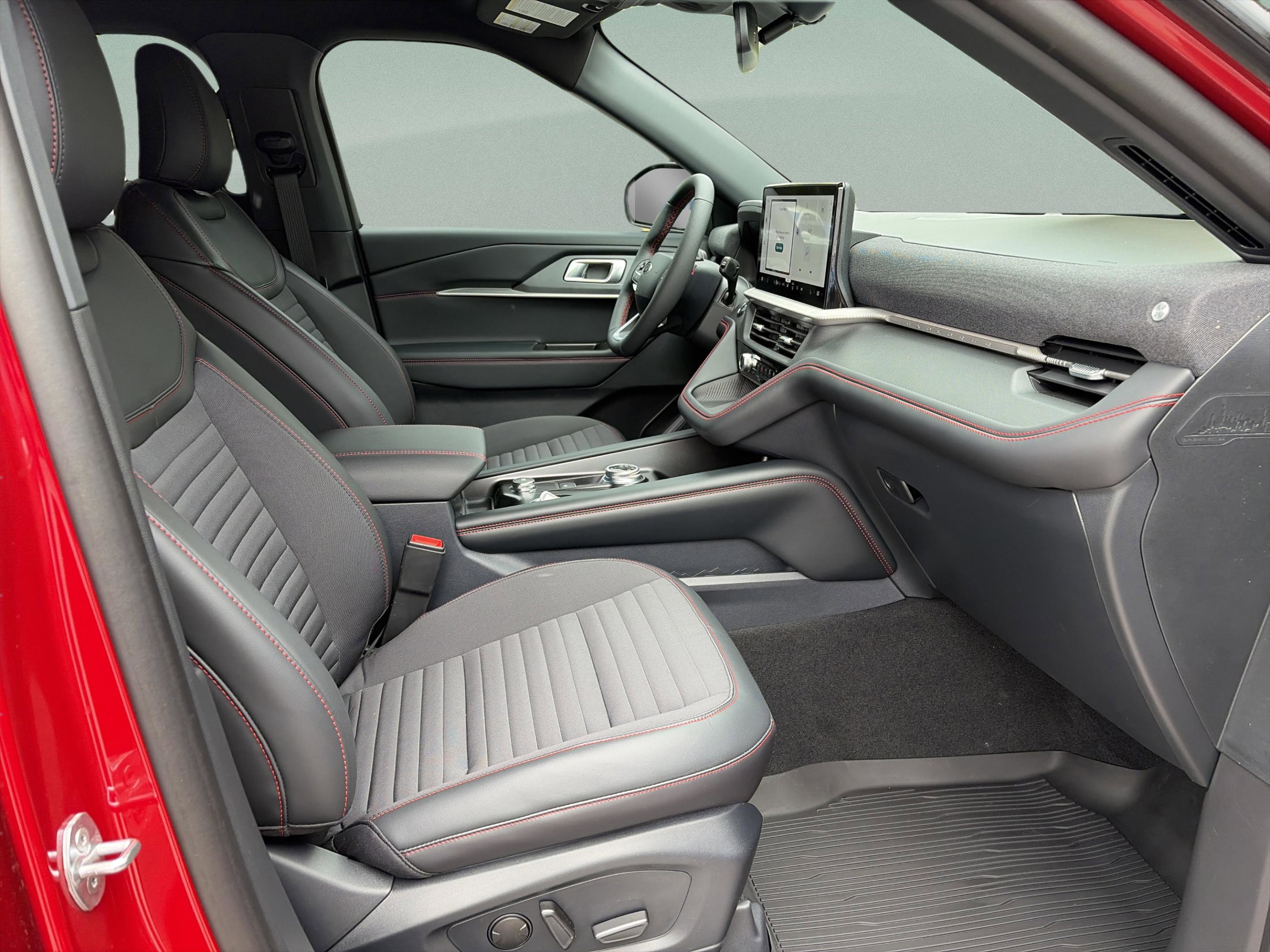 New 2026 Ford Explorer ST-Line w/ ST-Line Street Pack RWD image 18