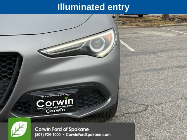 Used 2018 Alfa Romeo Stelvio AWD image 8