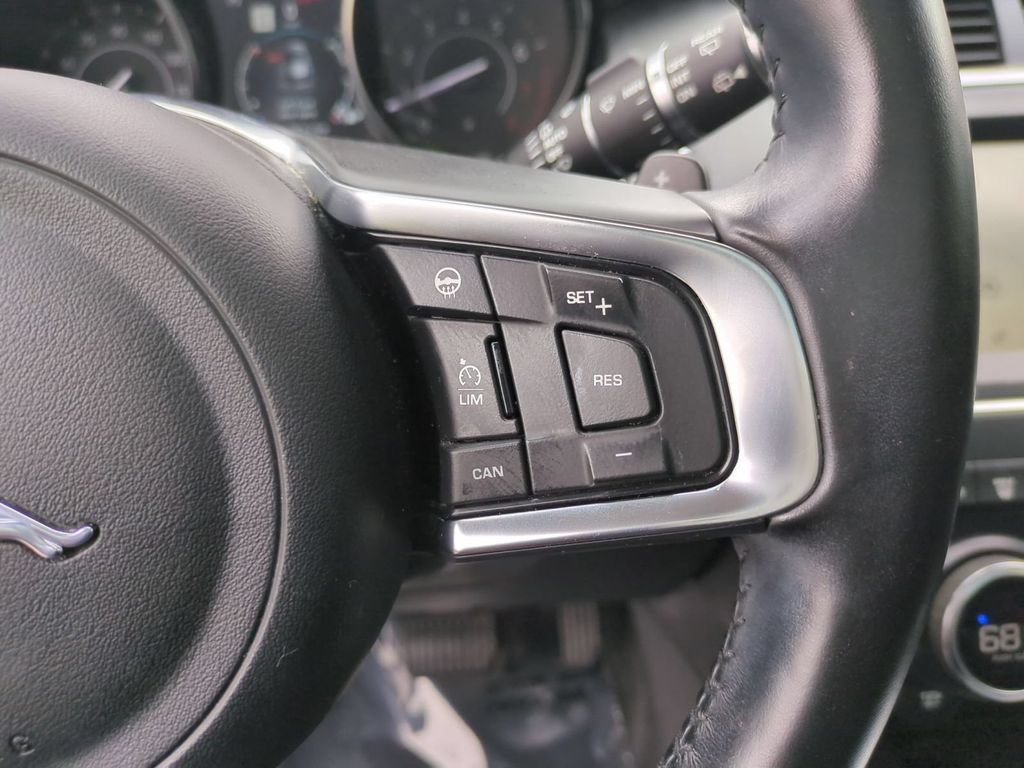Used 2019 Jaguar E-PACE SE AWD/4WD image 21