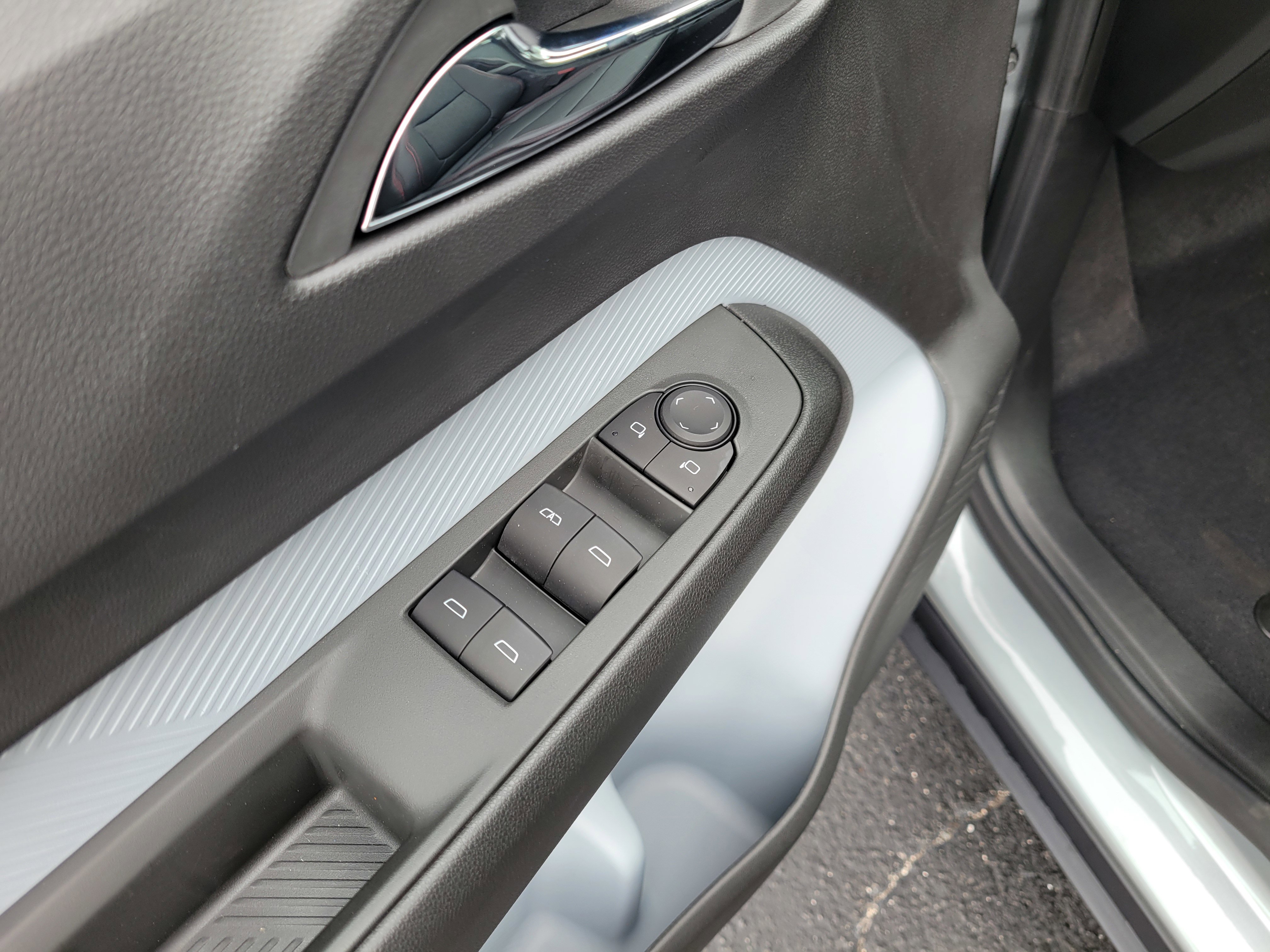 New 2027 Chevrolet Bolt RS w/ Technology Package image 29