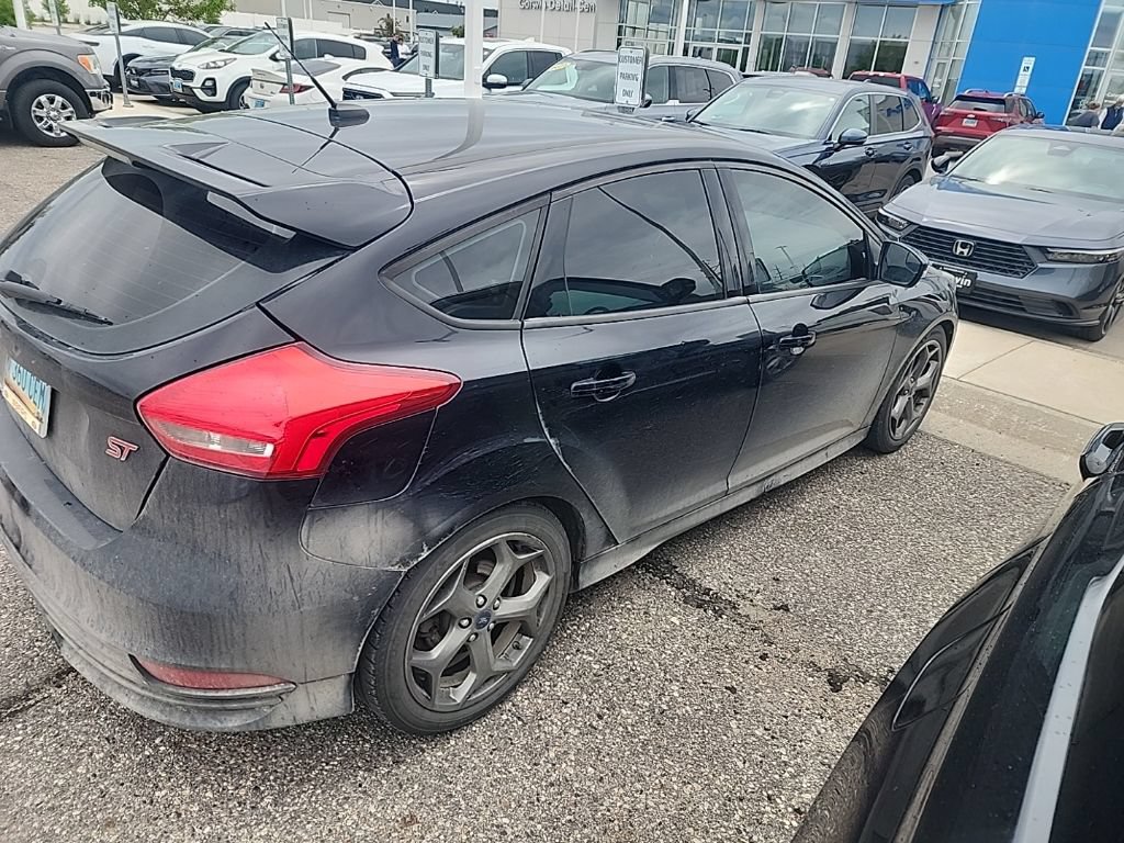 Used 2018 Ford Focus ST FWD image 11