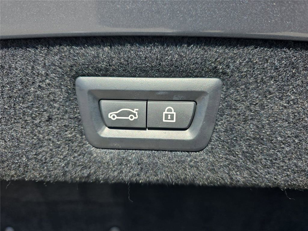 Used 2021 BMW 840i Gran Coupe w/ Comfort Seating Package image 33