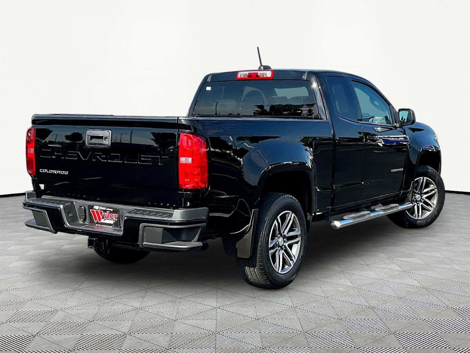 Used 2022 Chevrolet Colorado W/T w/ Custom Special Edition RWD image 6