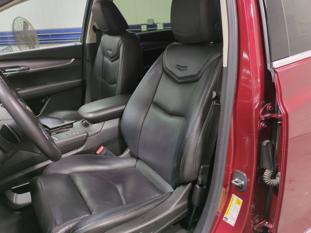 Used 2017 Cadillac XT5 Premium Luxury image 13